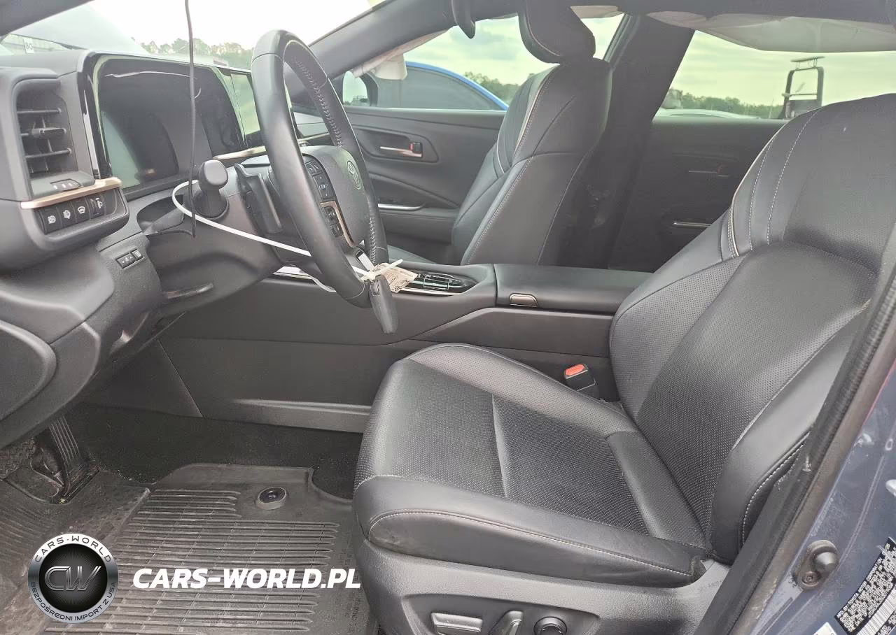 2025 Toyota Crown Signia Xle VIN:JTDACAAJ3S3019068 - 7