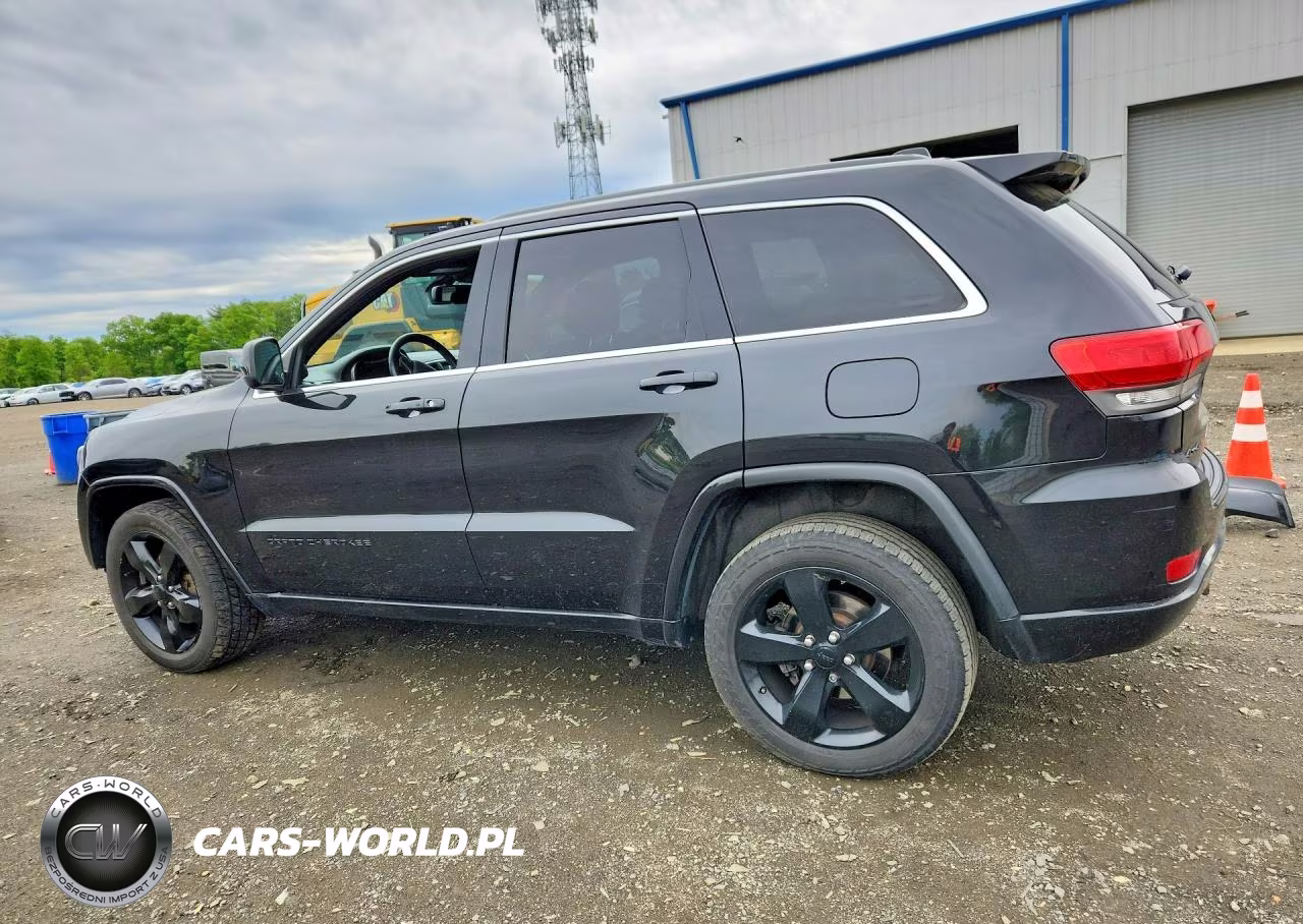 2015 Jeep Grand Cherokee Laredo VIN:1C4RJFAG2FC609004 - 2