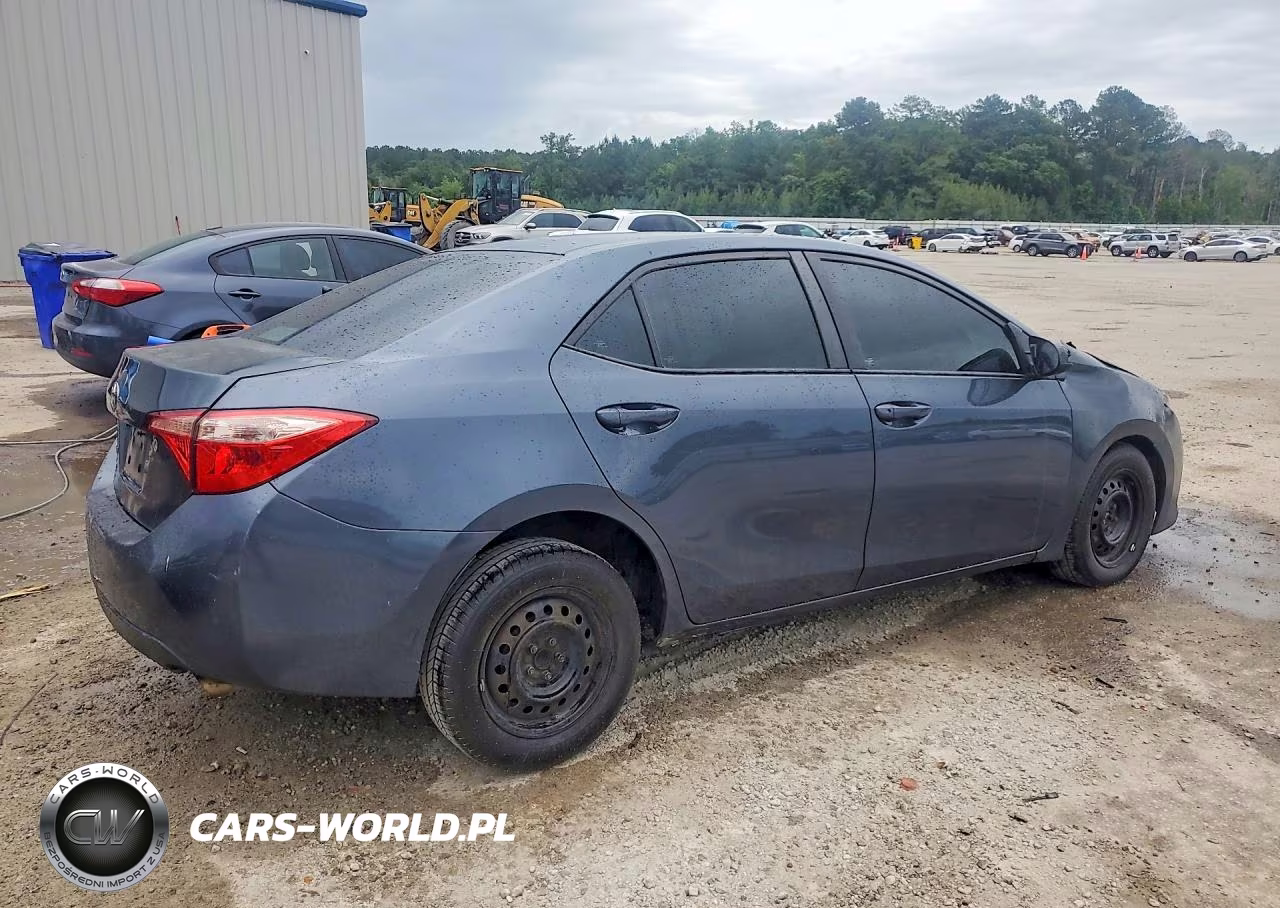 2017 Toyota Corolla L VIN:5YFBURHE1HP635246 - 3