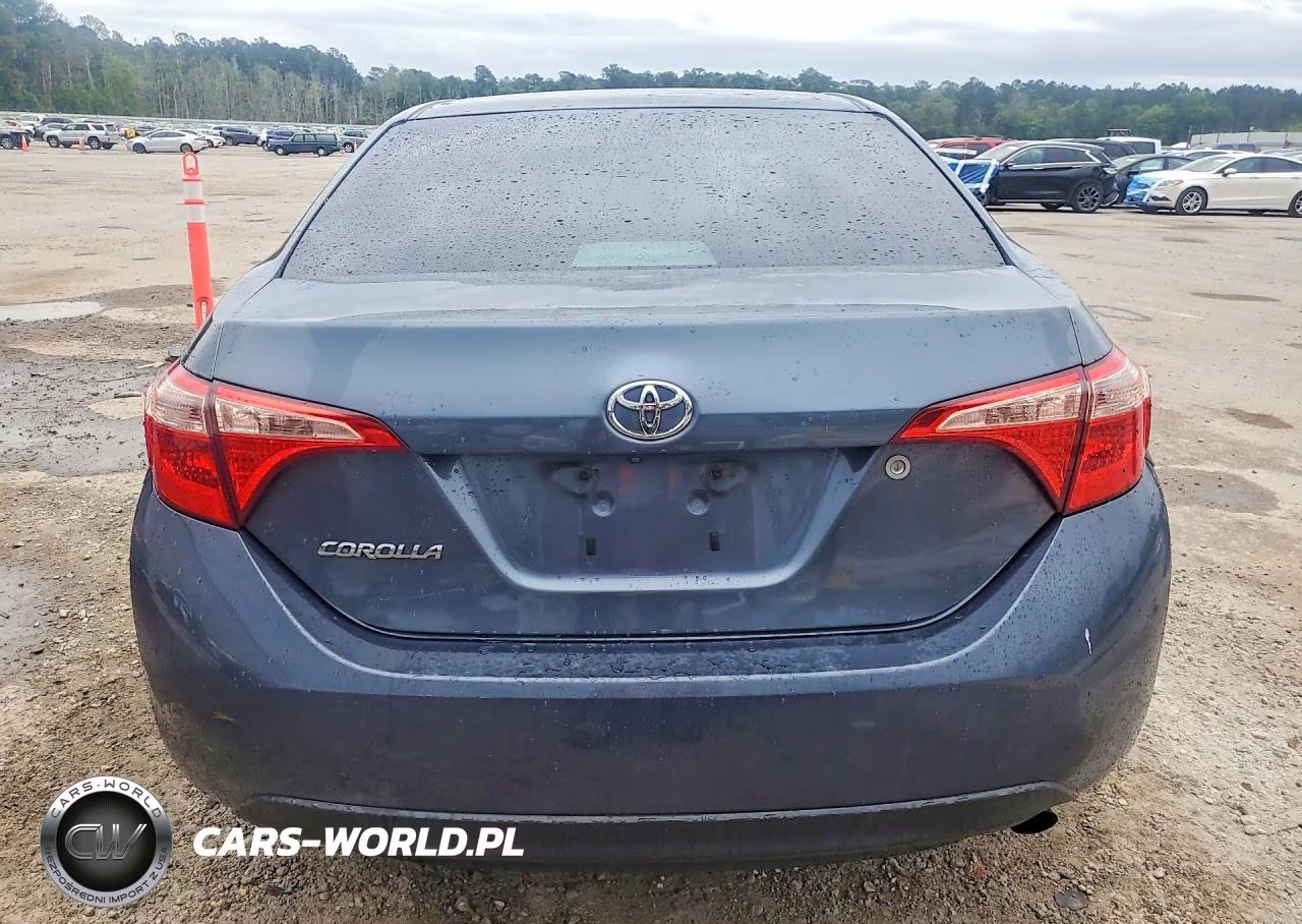 2017 Toyota Corolla L VIN:5YFBURHE1HP635246 - 6