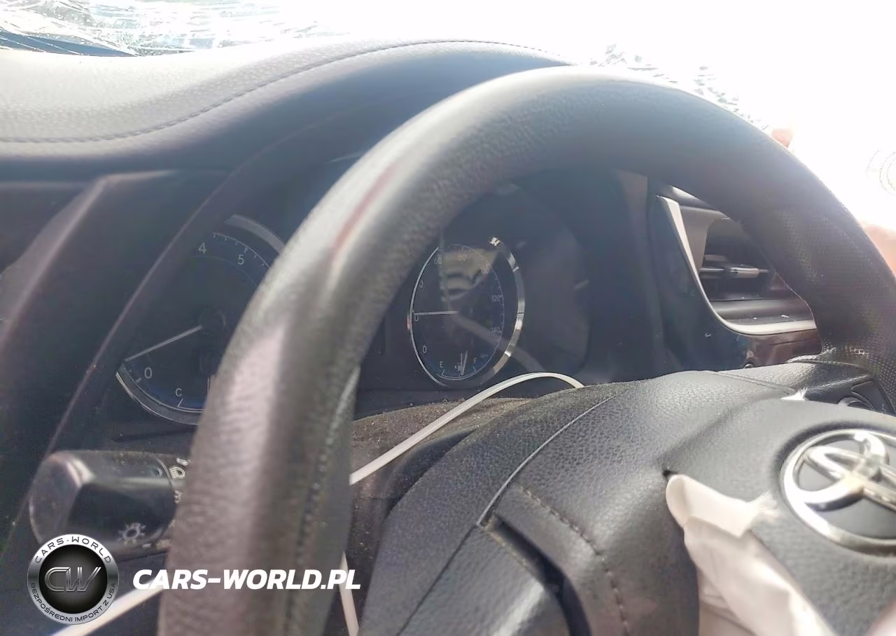 2017 Toyota Corolla L VIN:5YFBURHE1HP635246 - 9