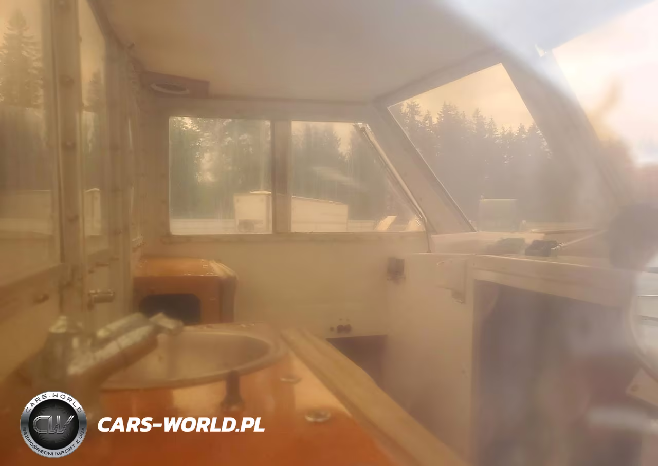 2015 Chinook Custom Boat VIN:FLZEH516J515 - 8