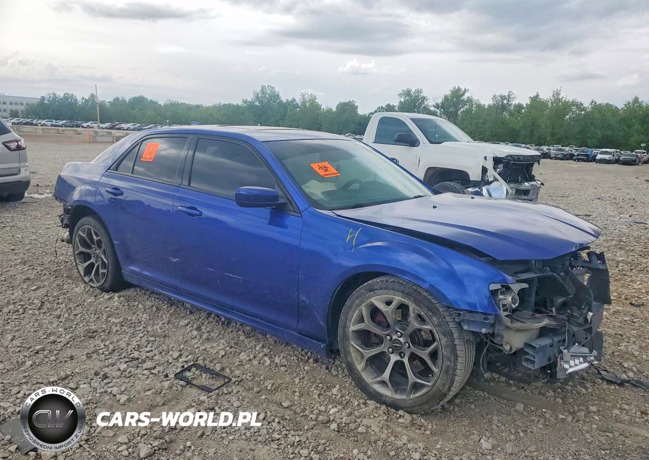 2018 Chrysler 300 S VIN:2C3CCABT8JH177186 - 4