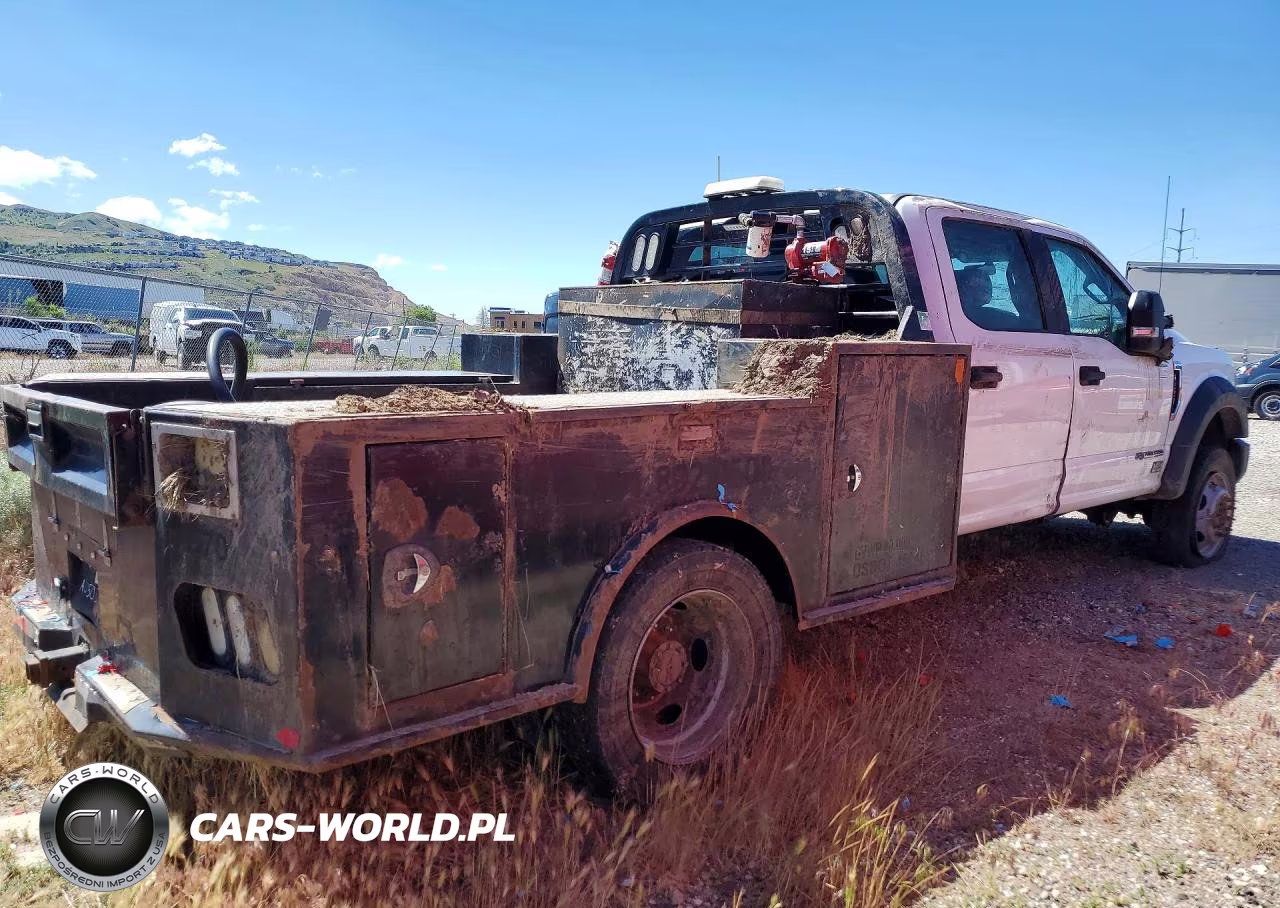 2019 Ford F550 Super Duty VIN:1FDAW5HT9KEC13934 - 3
