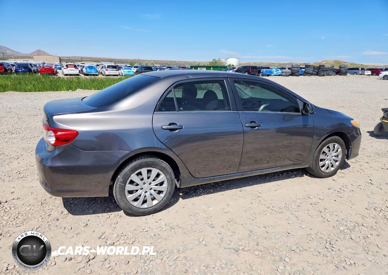 2013 Toyota Corolla Le VIN:5YFBU4EE8DP133920 - 3