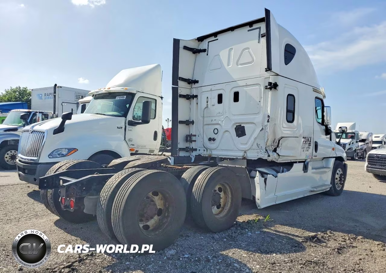 2016 Freightliner Cascadia 125 Semi Truck VIN:3AKJGLD52GSGT5706 - 4