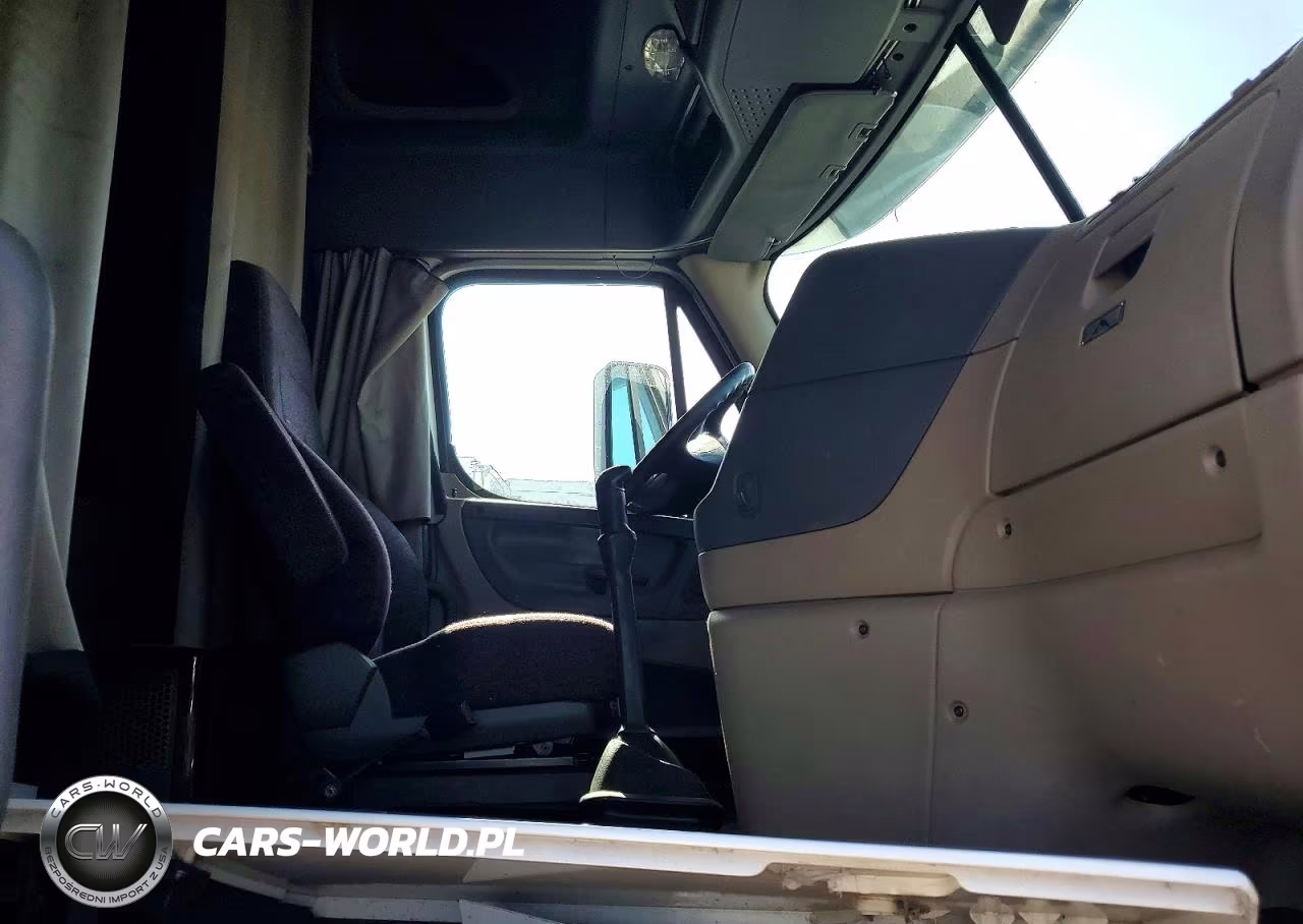2016 Freightliner Cascadia 125 Semi Truck VIN:3AKJGLD52GSGT5706 - 5