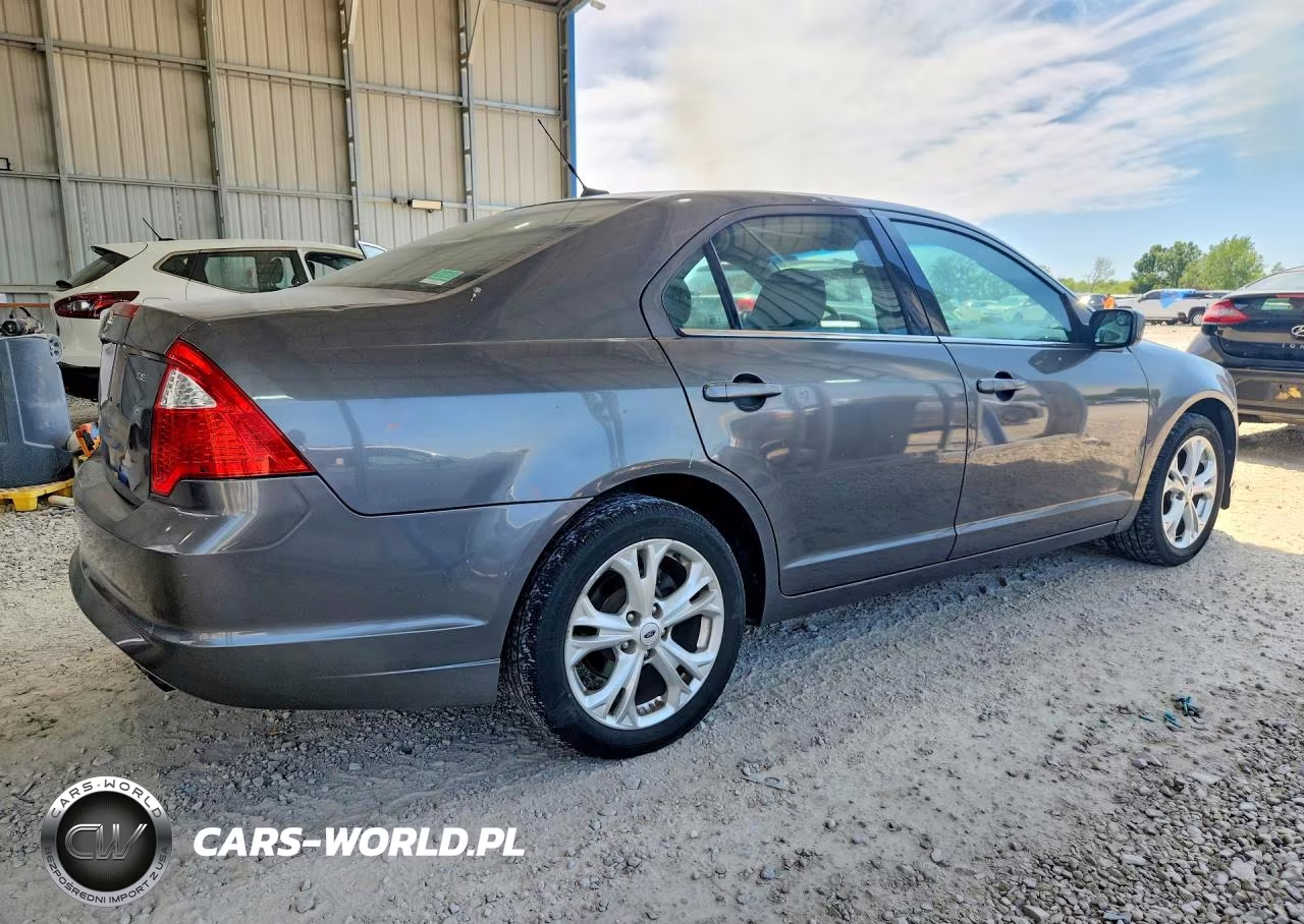 2012 Ford Fusion Se VIN:3FAHP0HA7CR402944 - 3