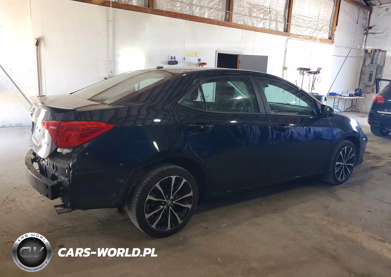 2018 Toyota Corolla Xse VIN:2T1BURHEXJC026193 - 3