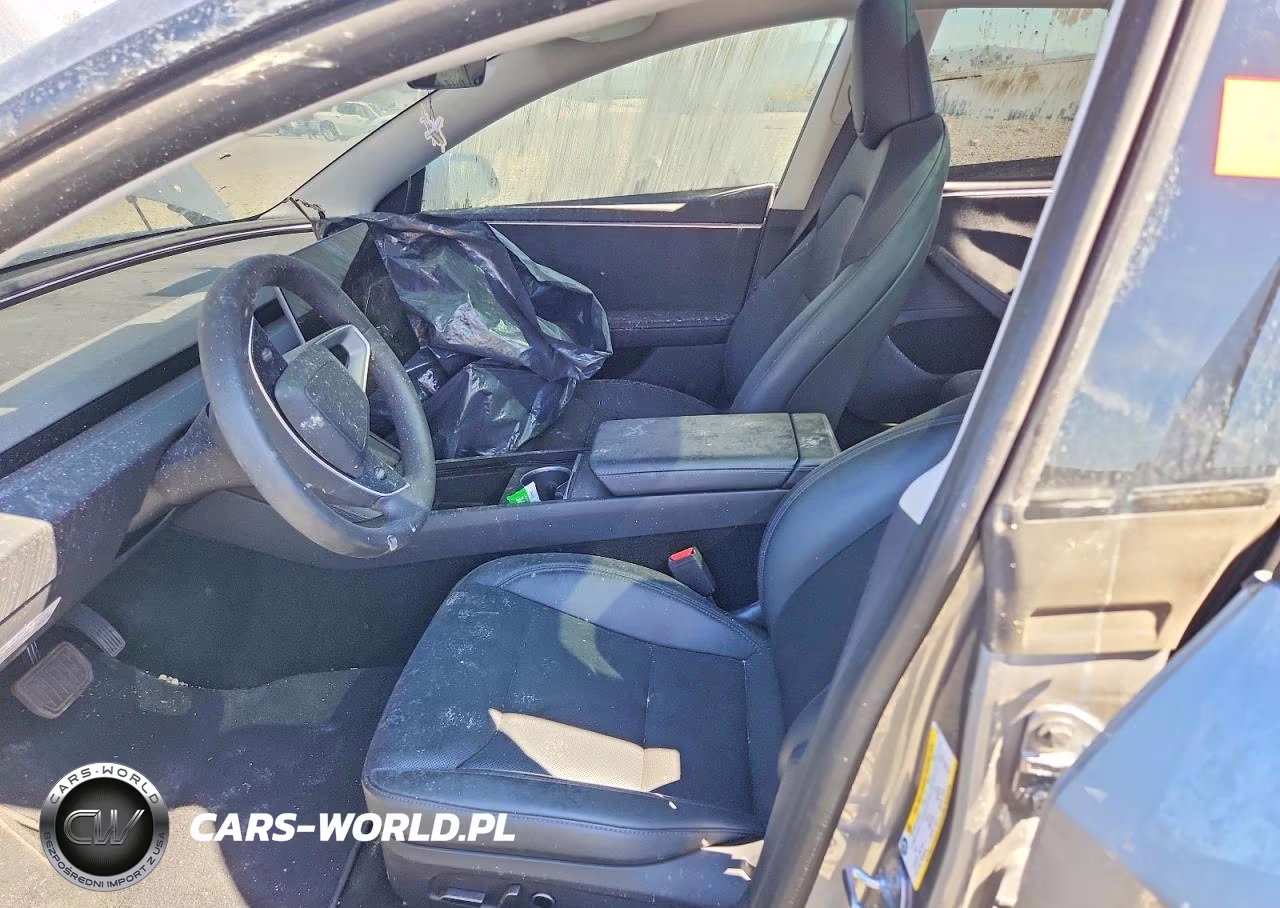 2025 Tesla Model 3 VIN:5YJ3E1EB1SF939578 - 7