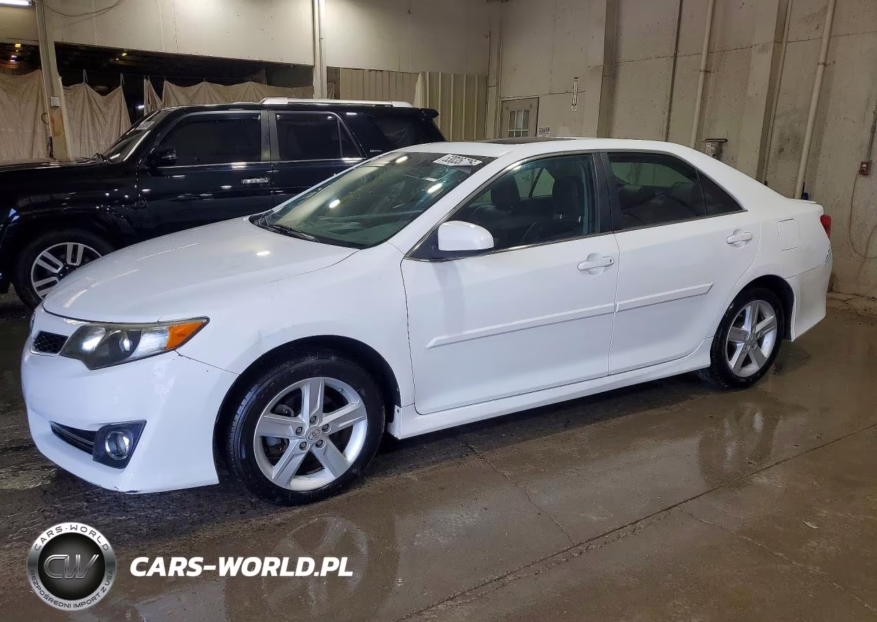 2013 Toyota Camry Se – zdjęcie 1 z 12