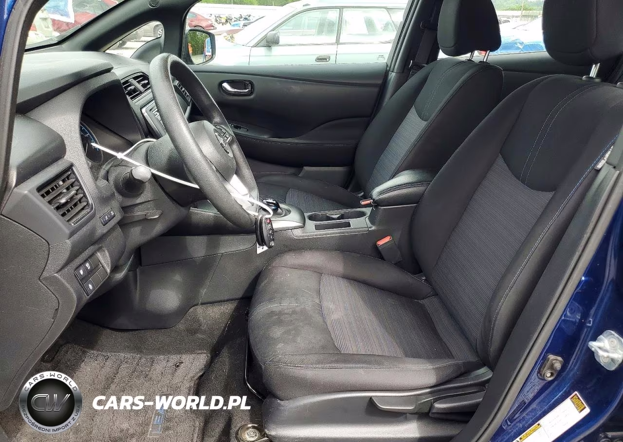 2018 Nissan Leaf S VIN:1N4AZ1CP1JC304033 - 7