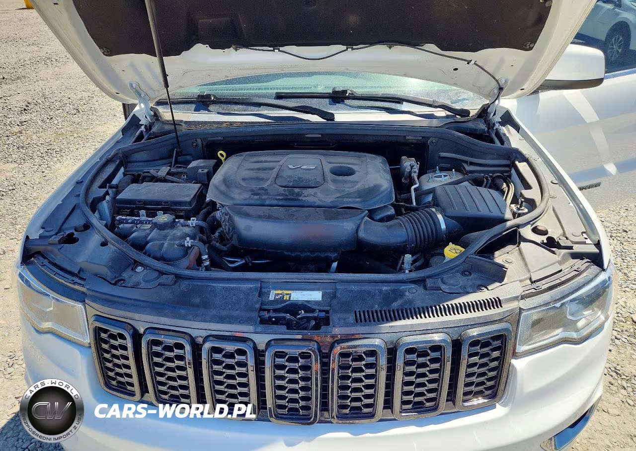 2018 Jeep Grand Cherokee Laredo VIN:1C4RJFAG8JC332965 - 12