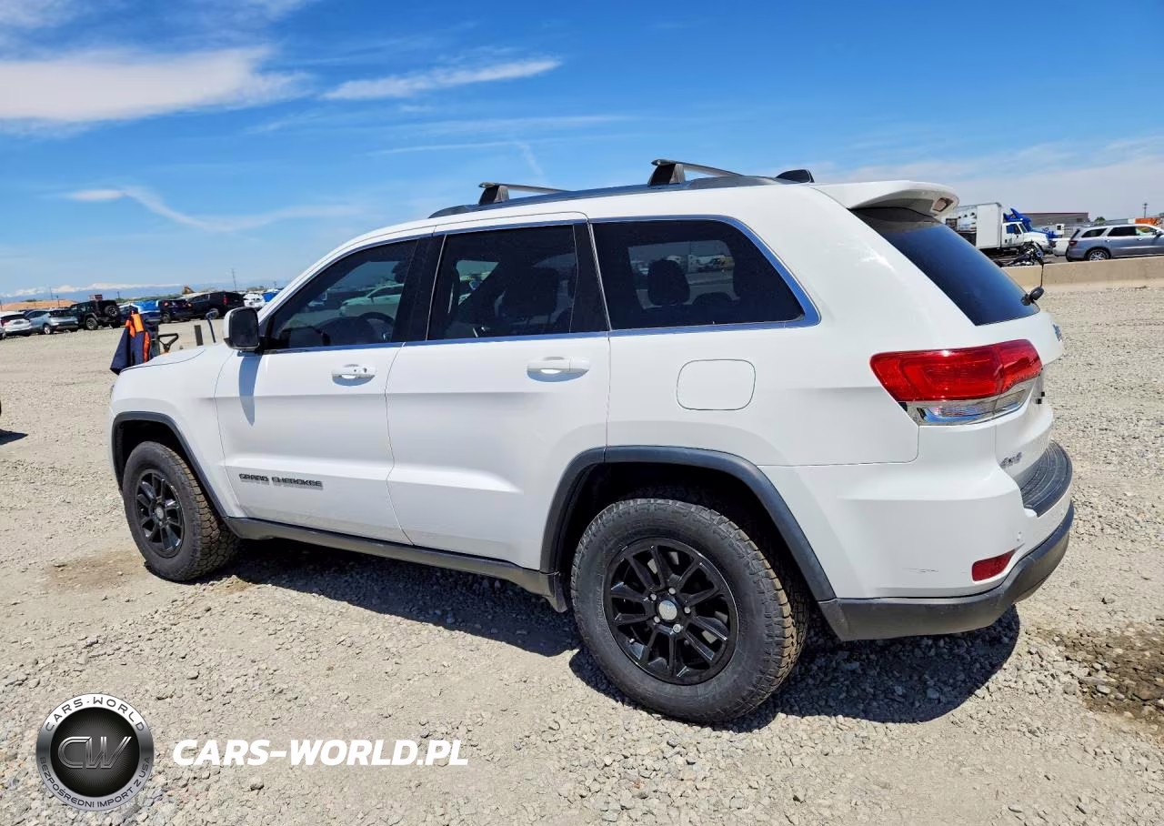 2018 Jeep Grand Cherokee Laredo VIN:1C4RJFAG8JC332965 - 2