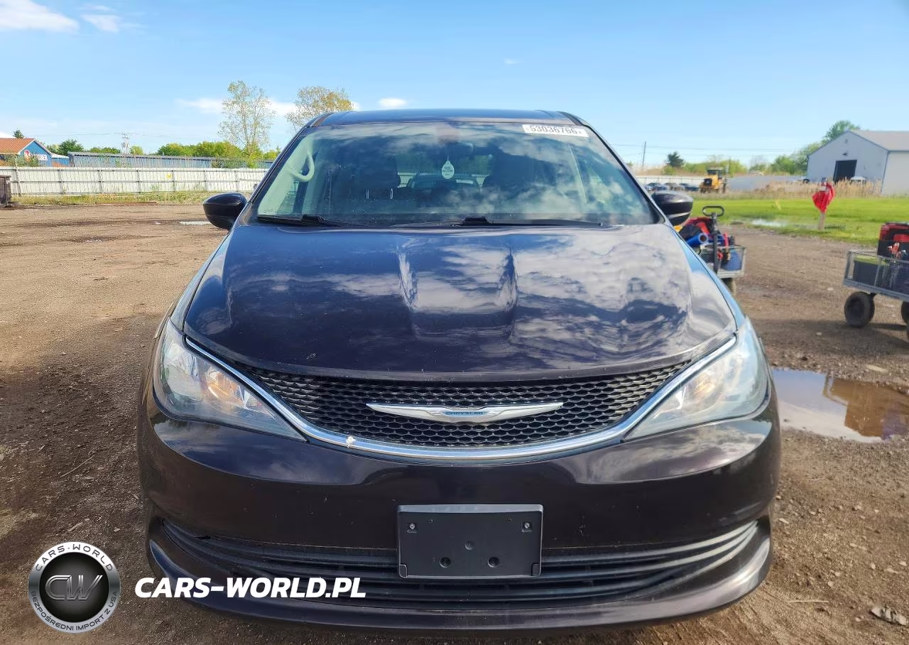 2017 Chrysler Pacifica Lx VIN:2C4RC1CG8HR836895 - 5