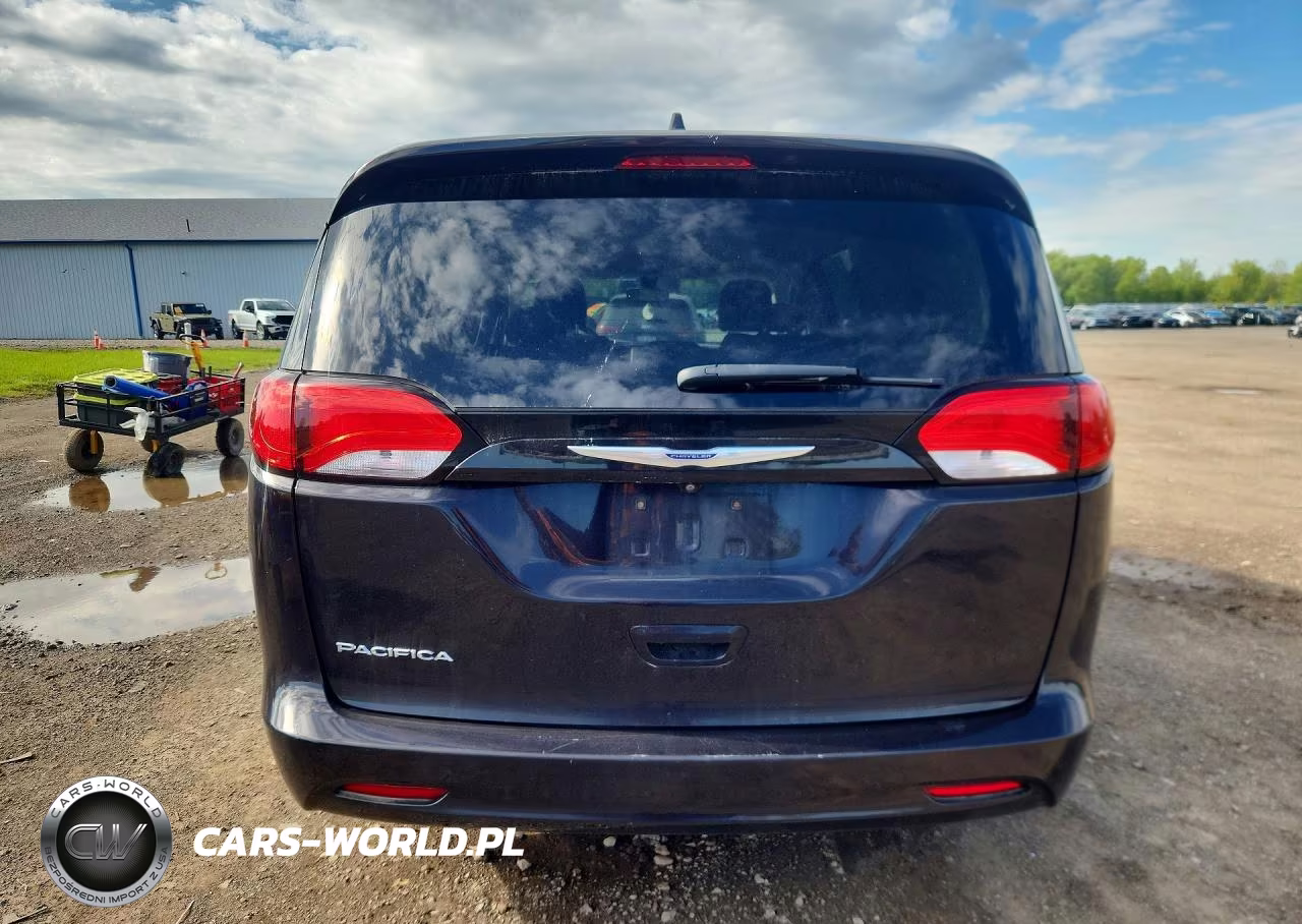 2017 Chrysler Pacifica Lx VIN:2C4RC1CG8HR836895 - 6
