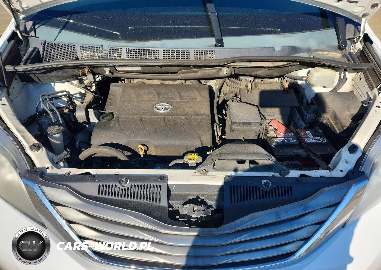 2014 Toyota Sienna L VIN:5TDYK3DC3ES500984 - 12