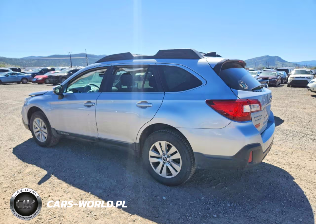 2018 Subaru Outback 2.5I Premium VIN:4S4BSAFCXJ3340679 - 2