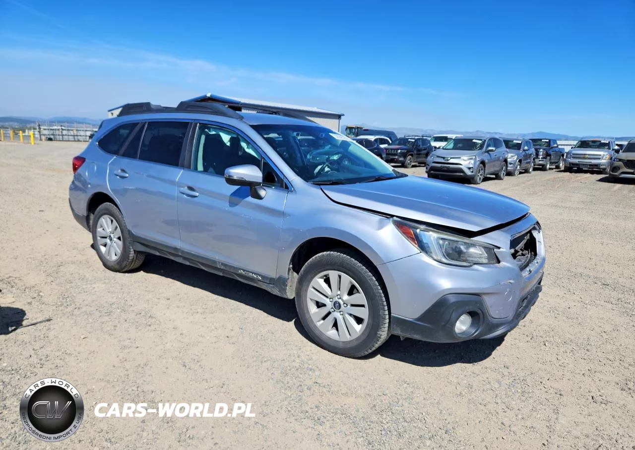 2018 Subaru Outback 2.5I Premium VIN:4S4BSAFCXJ3340679 - 4