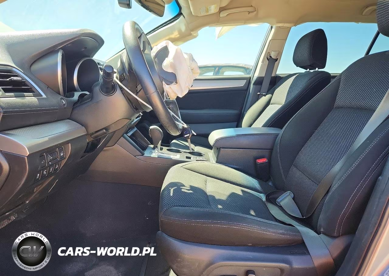 2018 Subaru Outback 2.5I Premium VIN:4S4BSAFCXJ3340679 - 7