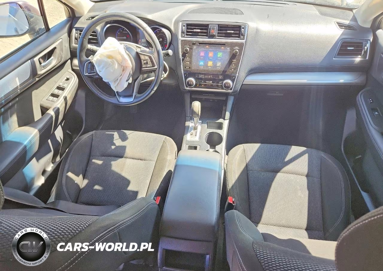 2018 Subaru Outback 2.5I Premium VIN:4S4BSAFCXJ3340679 - 8