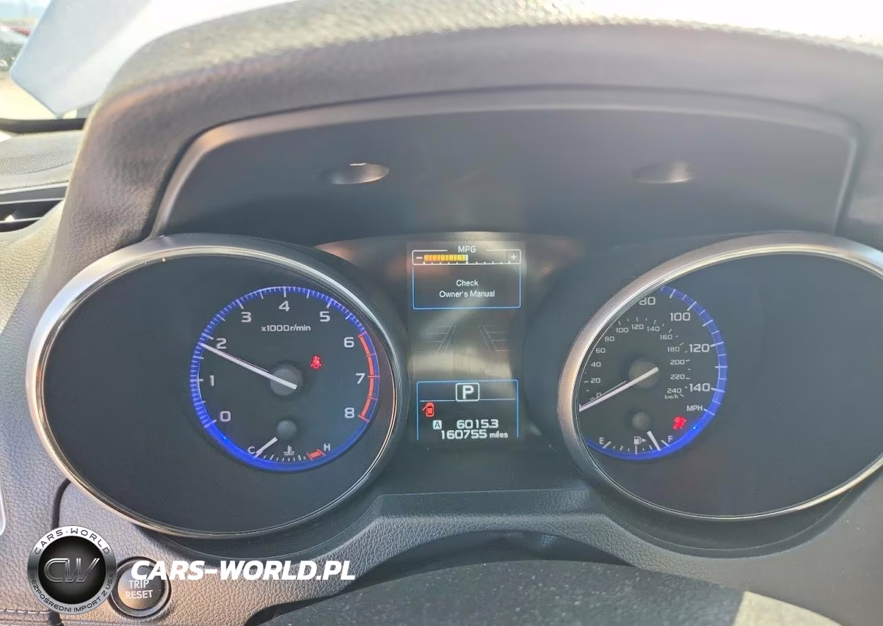 2018 Subaru Outback 2.5I Premium VIN:4S4BSAFCXJ3340679 - 9