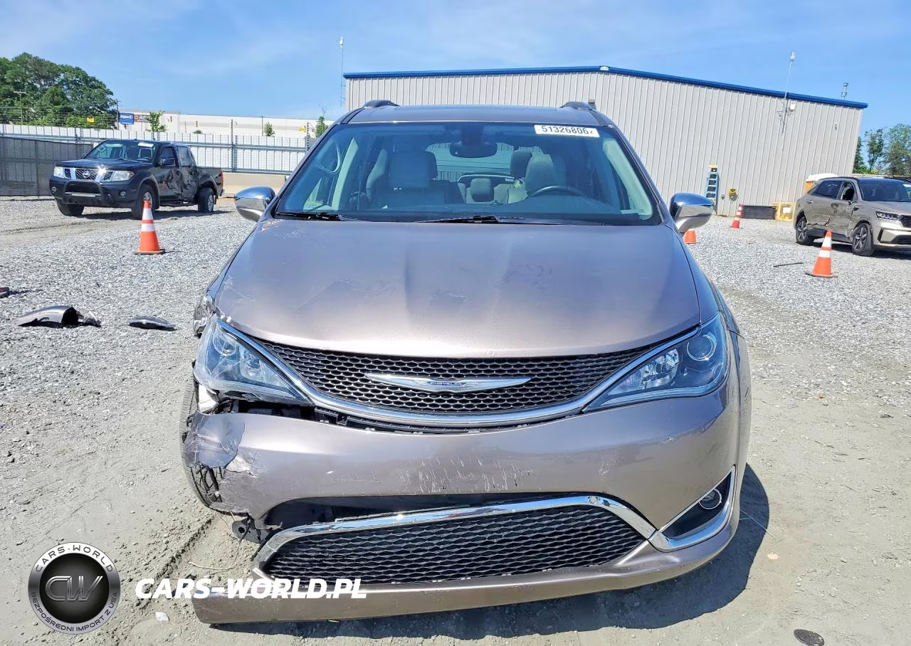 2017 Chrysler Pacifica Limited VIN:2C4RC1GG8HR643298 - 5