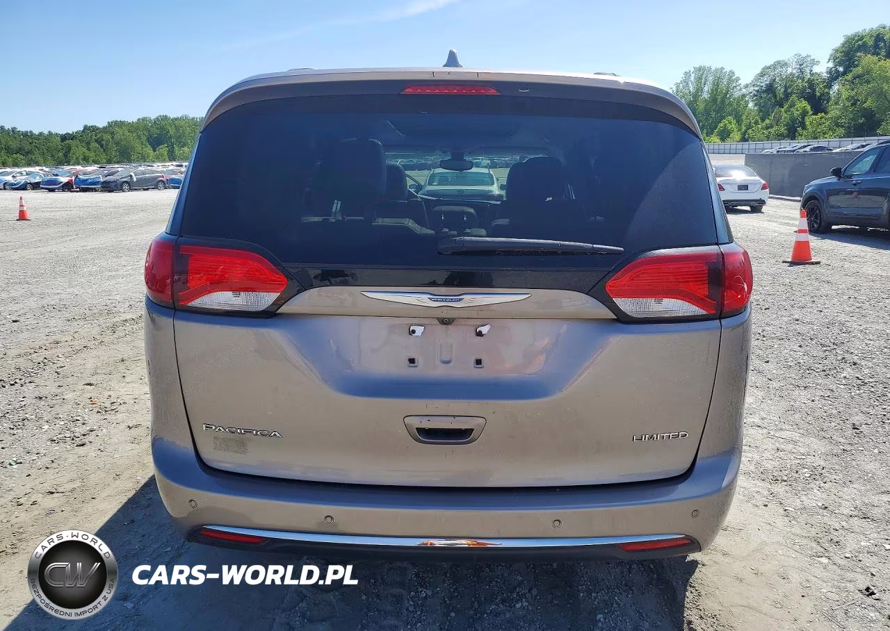 2017 Chrysler Pacifica Limited VIN:2C4RC1GG8HR643298 - 6