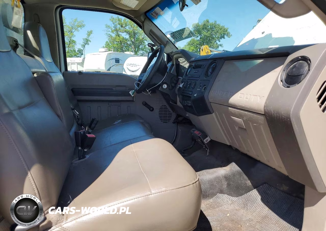 2008 Ford F550 Super Duty VIN:1FDAF57RX8EE22310 - 10