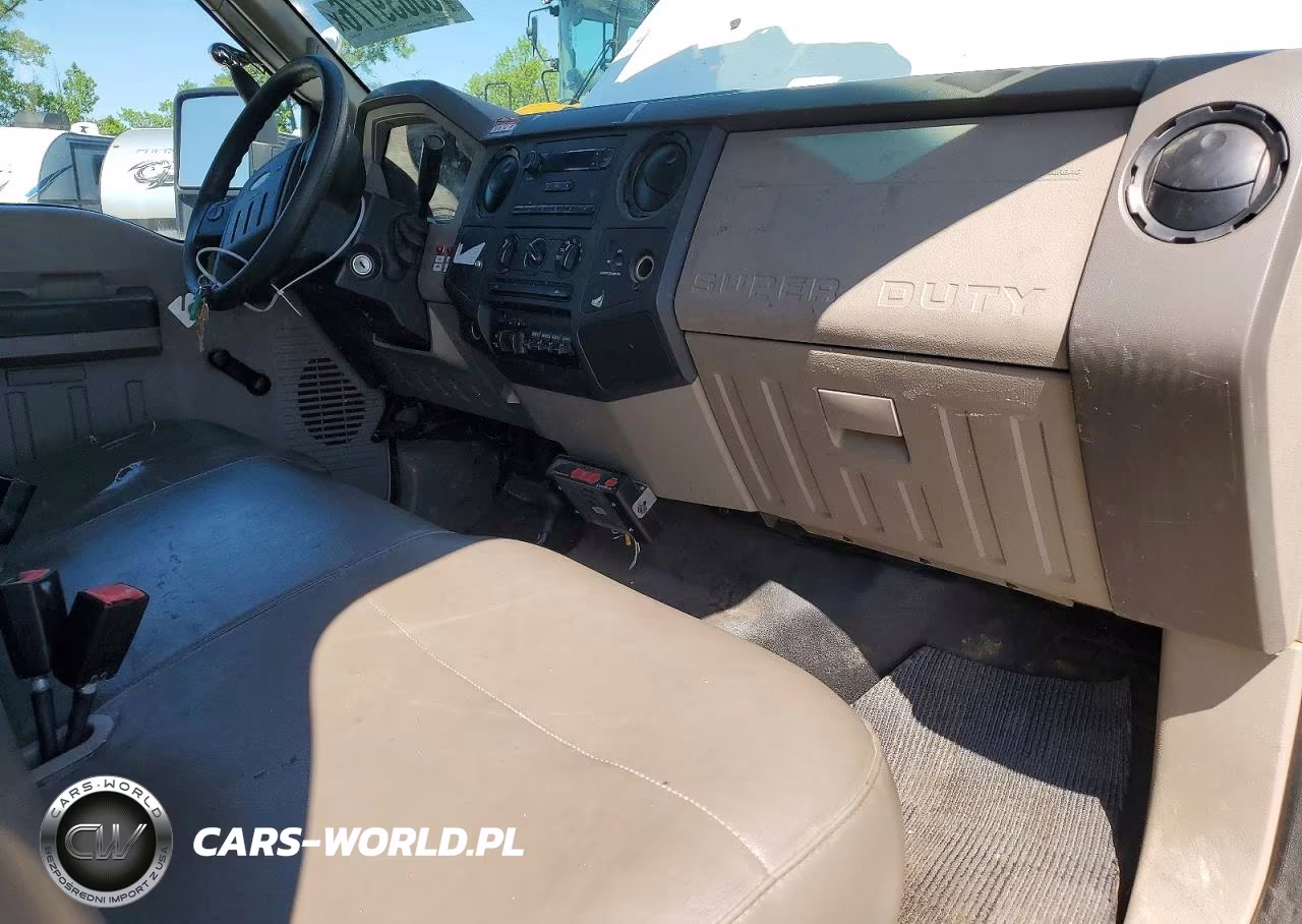 2008 Ford F550 Super Duty VIN:1FDAF57RX8EE22310 - 8