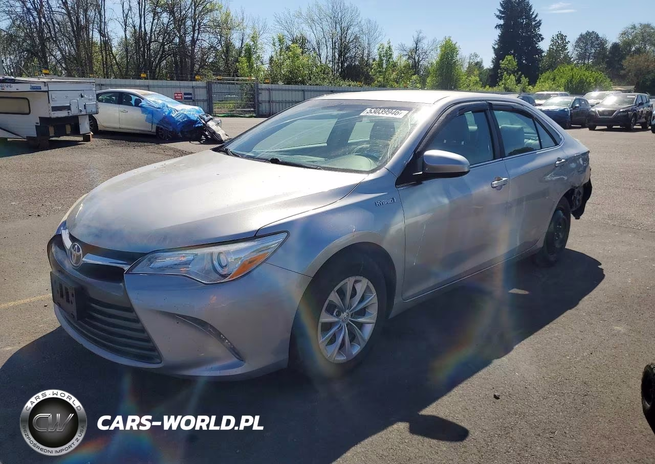 2016 Toyota Camry Hybrid Le
