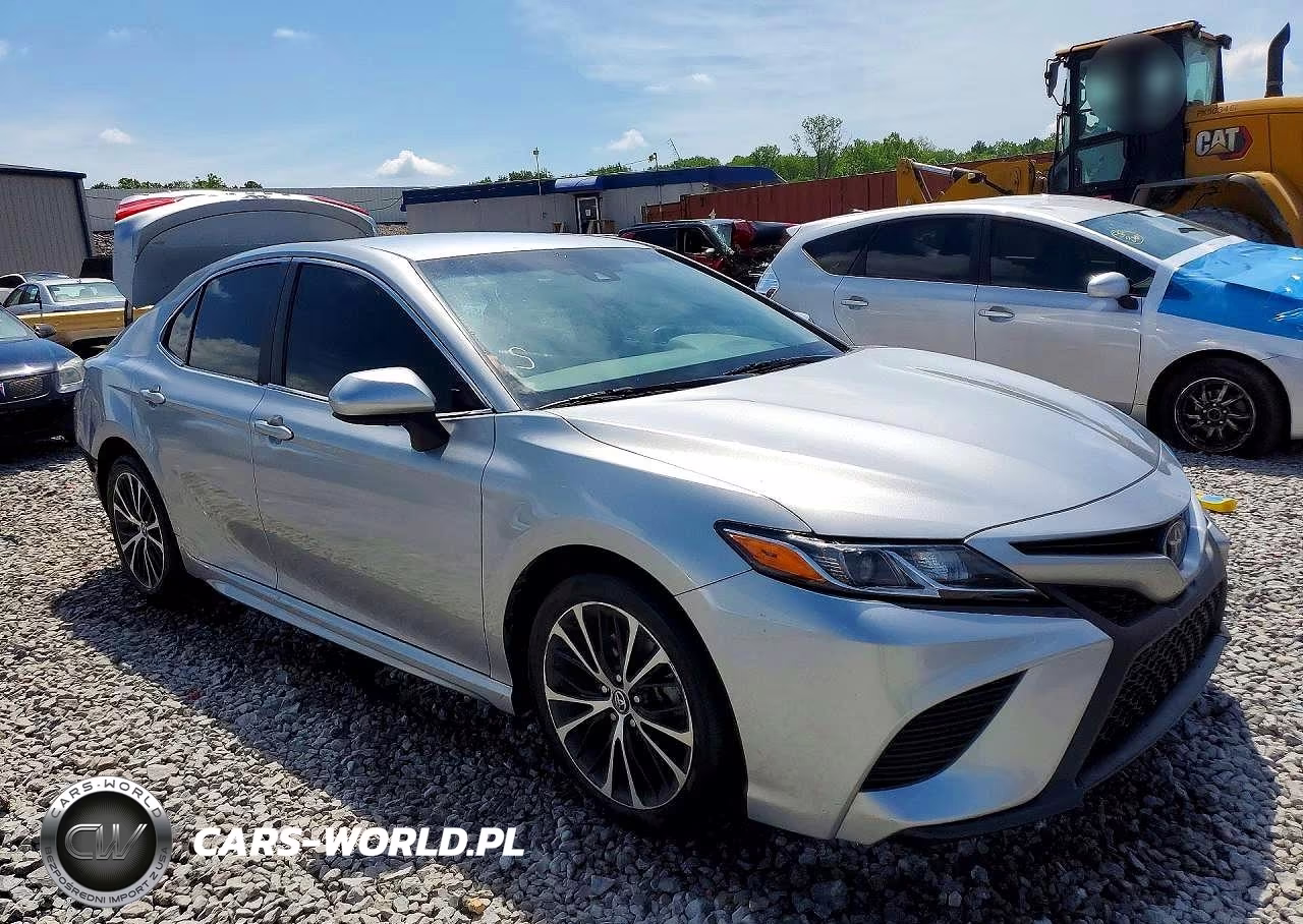 2018 Toyota Camry Se VIN:4T1B11HK8JU639444 - 4