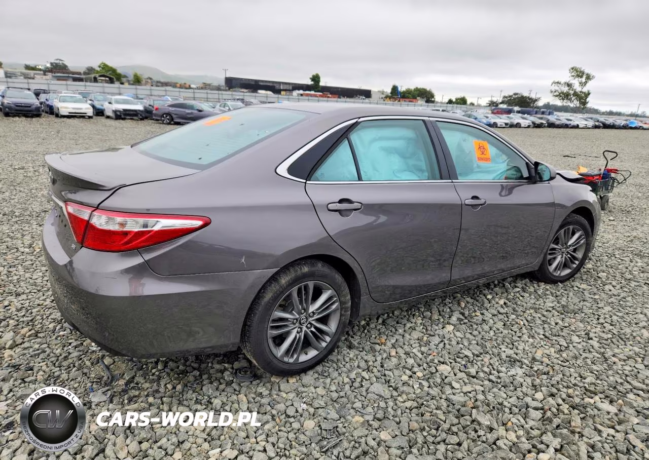 2017 Toyota Camry Se VIN:4T1BF1FK5HU814439 - 3