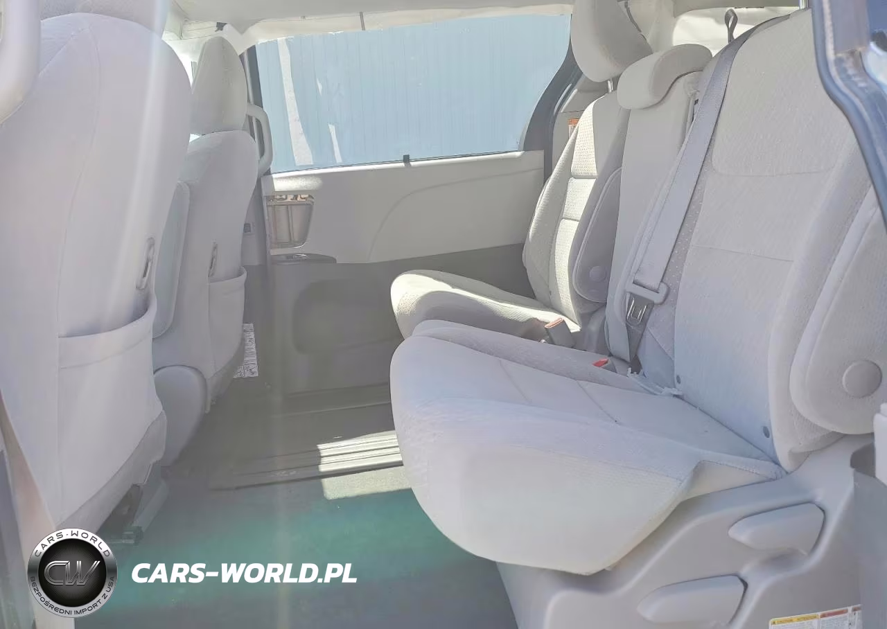 2020 Toyota Sienna Le VIN:5TDKZ3DC6LS032960 - 11