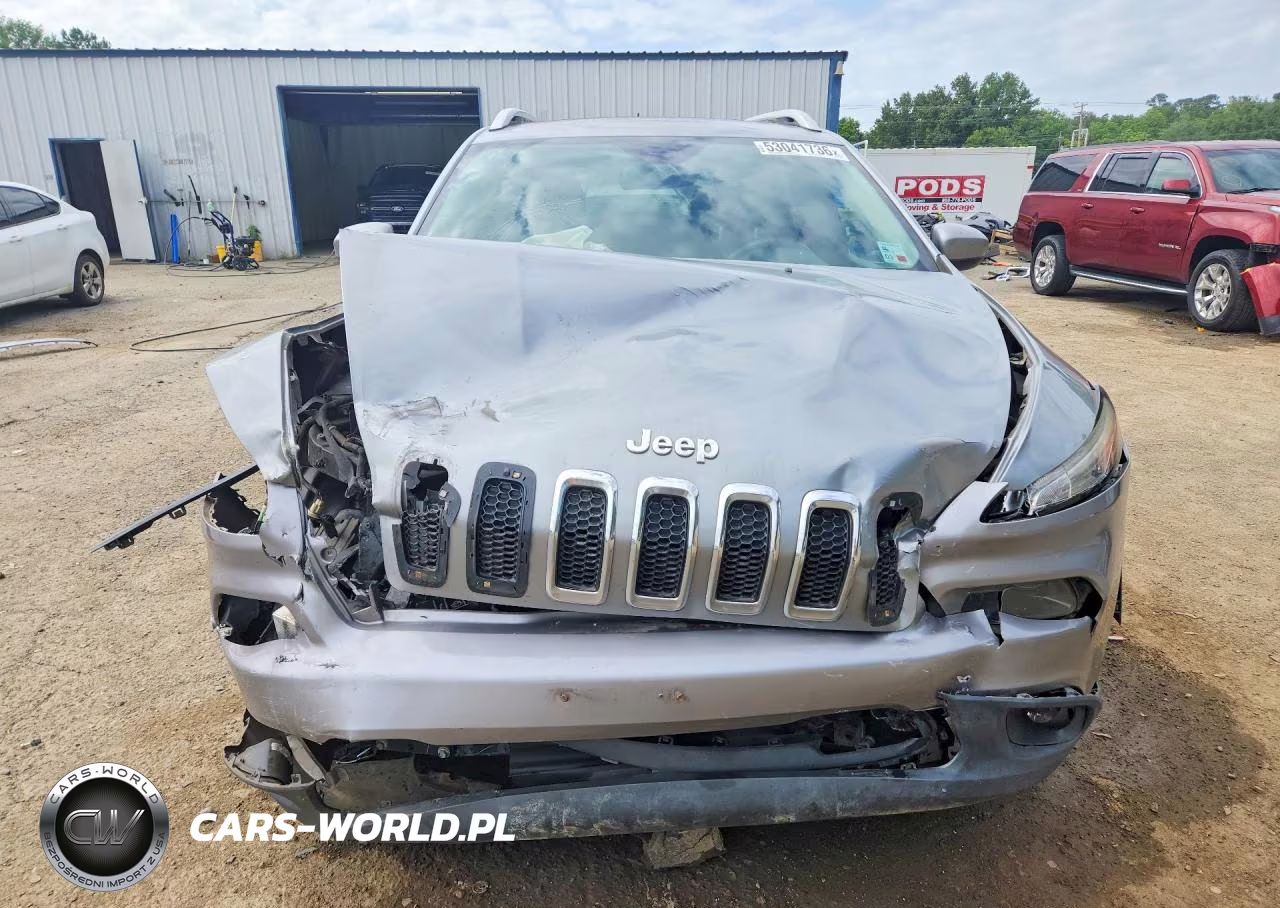 2015 Jeep Cherokee Latitude VIN:1C4PJLCB7FW711954 - 5