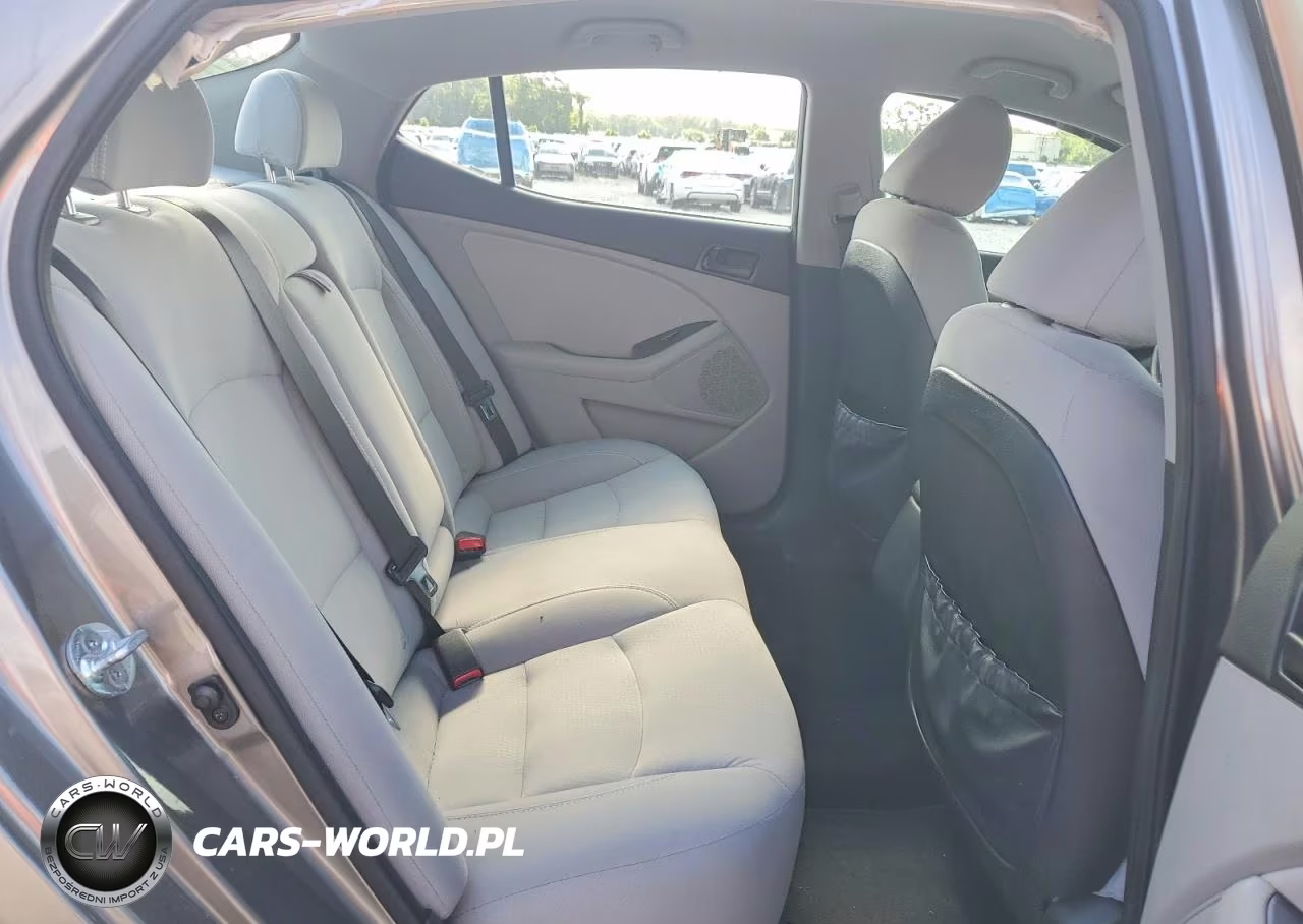 2015 Kia Optima Lx VIN:5XXGM4A73FG504085 - 10