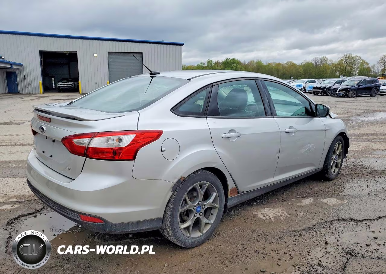 2013 Ford Focus VIN:1FADP3F29DL246577 - 3