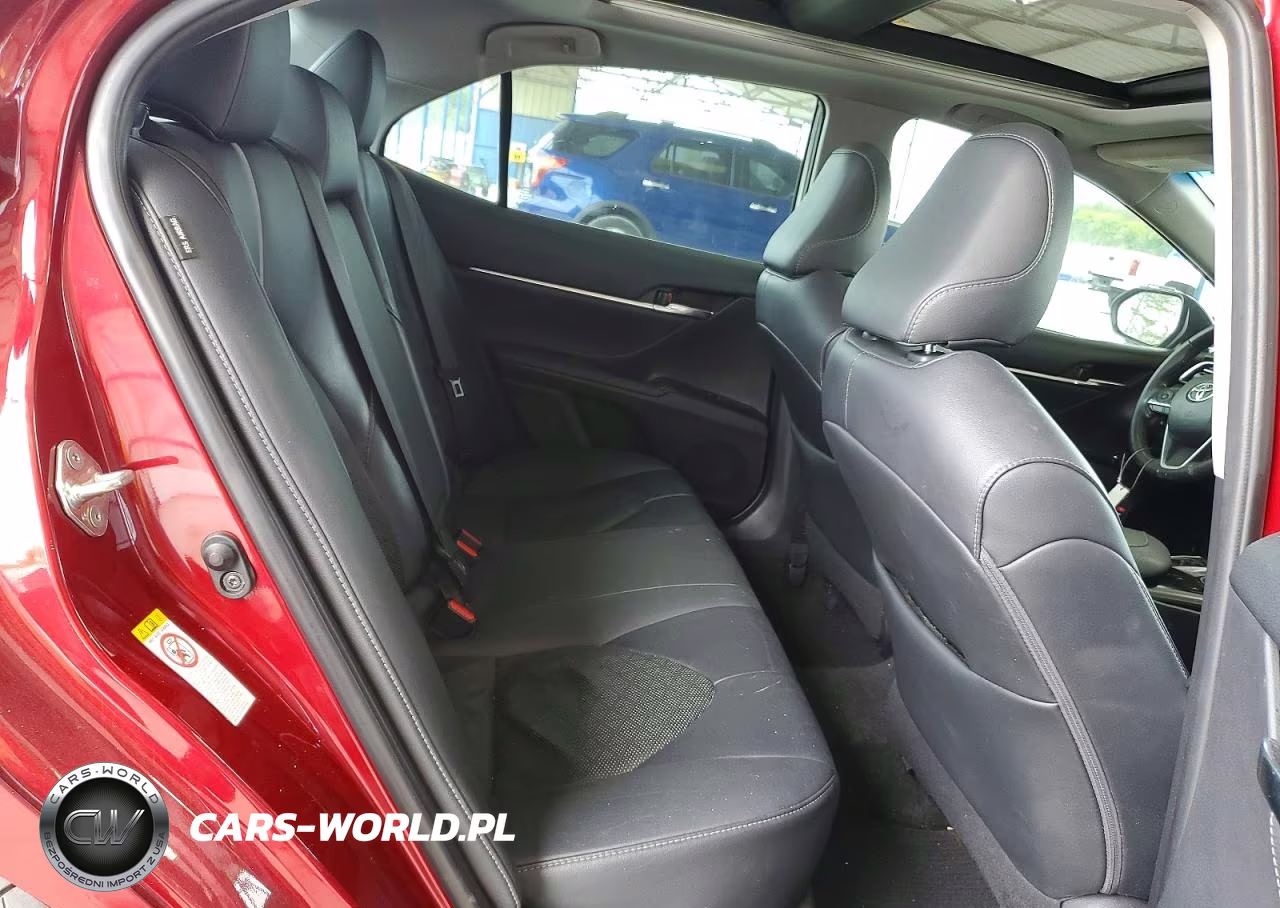 2018 Toyota Camry Xse VIN:4T1B61HK9JU560656 - 10