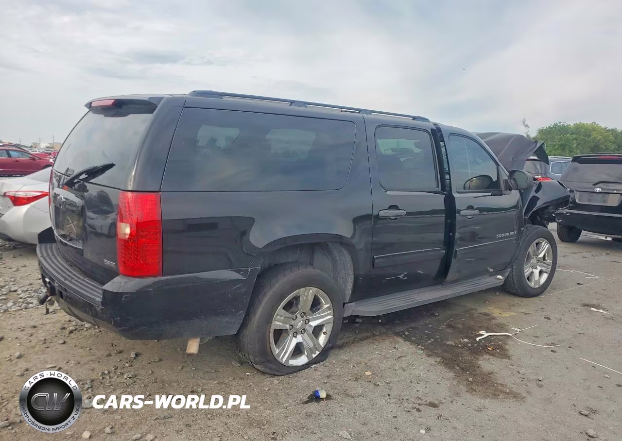2010 Chevrolet Suburban C1500 Ls VIN:1GNUCHE06AR260262 - 3