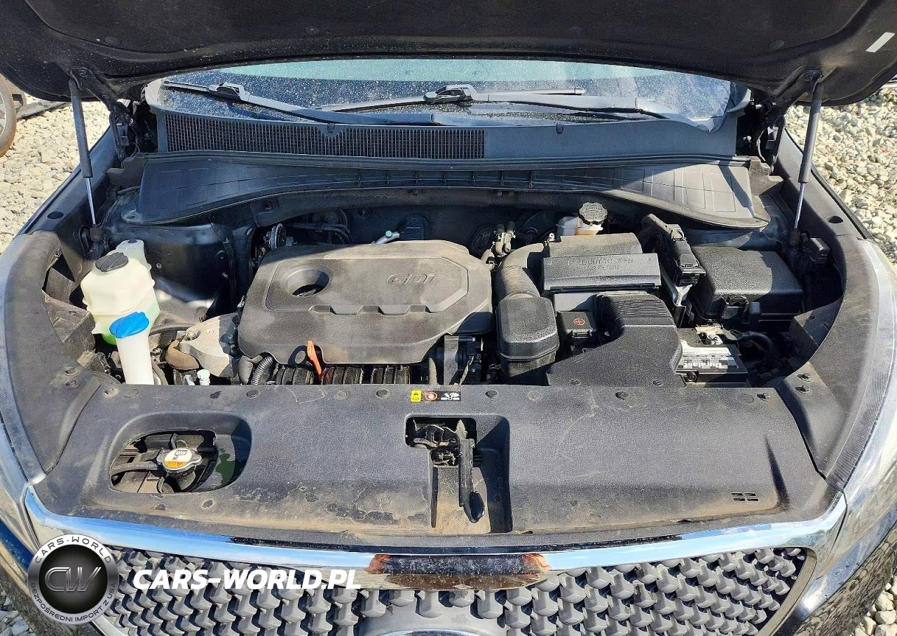 2018 Kia Sorento L VIN:5XYPG4A38JG429361 - 11