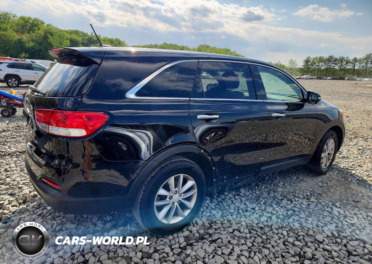 2018 Kia Sorento L VIN:5XYPG4A38JG429361 - 3