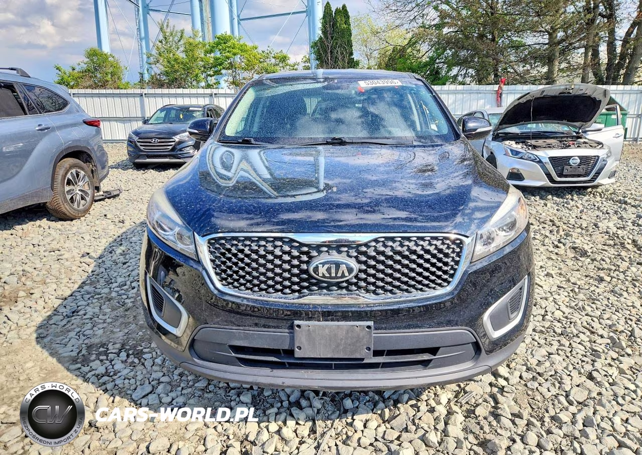 2018 Kia Sorento L VIN:5XYPG4A38JG429361 - 5