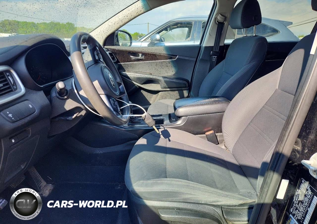 2018 Kia Sorento L VIN:5XYPG4A38JG429361 - 7