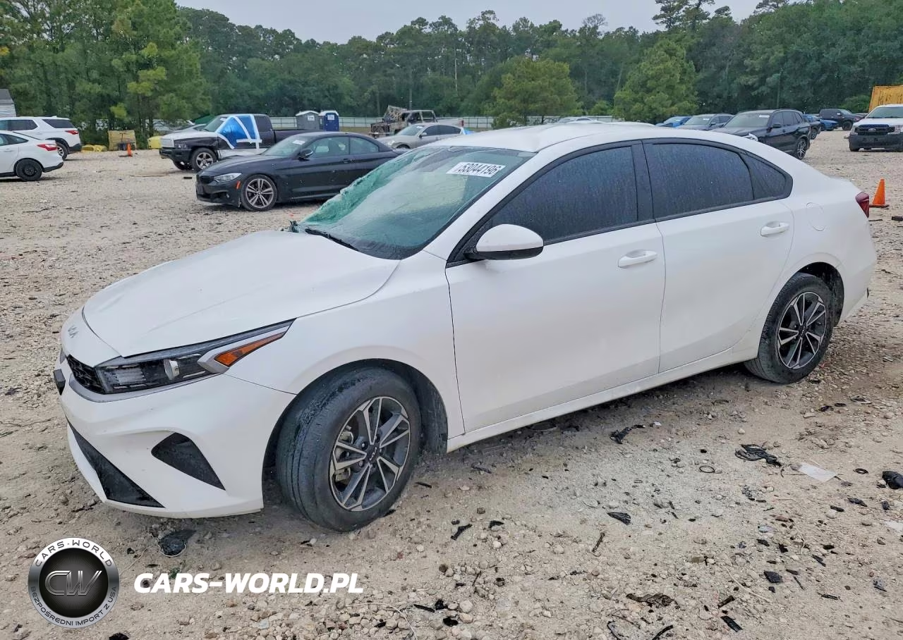 2024 Kia Forte Lxs – zdjęcie 1 z 12