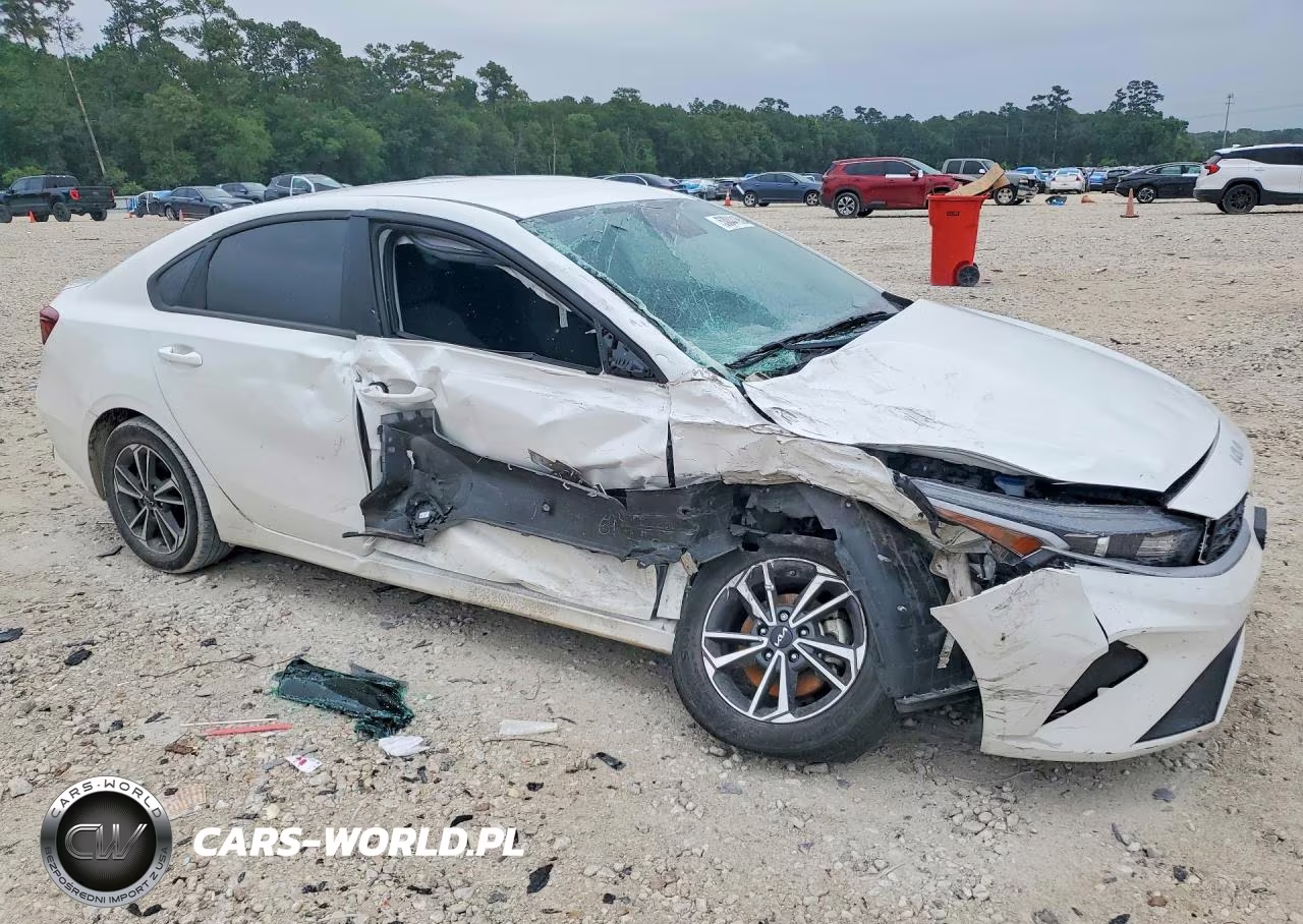 2024 Kia Forte Lxs VIN:3KPF24AD7RE815846 - 4