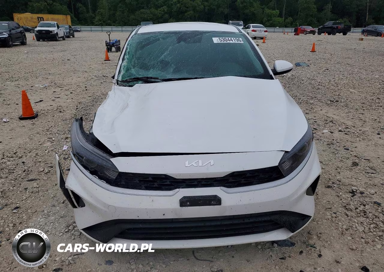 2024 Kia Forte Lxs VIN:3KPF24AD7RE815846 - 5