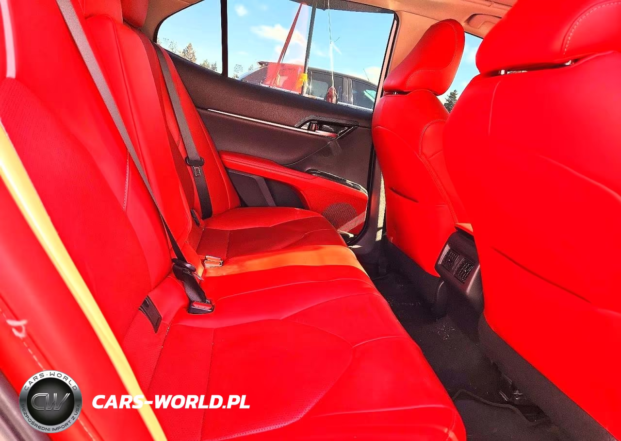 2021 Toyota Camry Xse VIN:4T1K31AK4MU020865 - 10