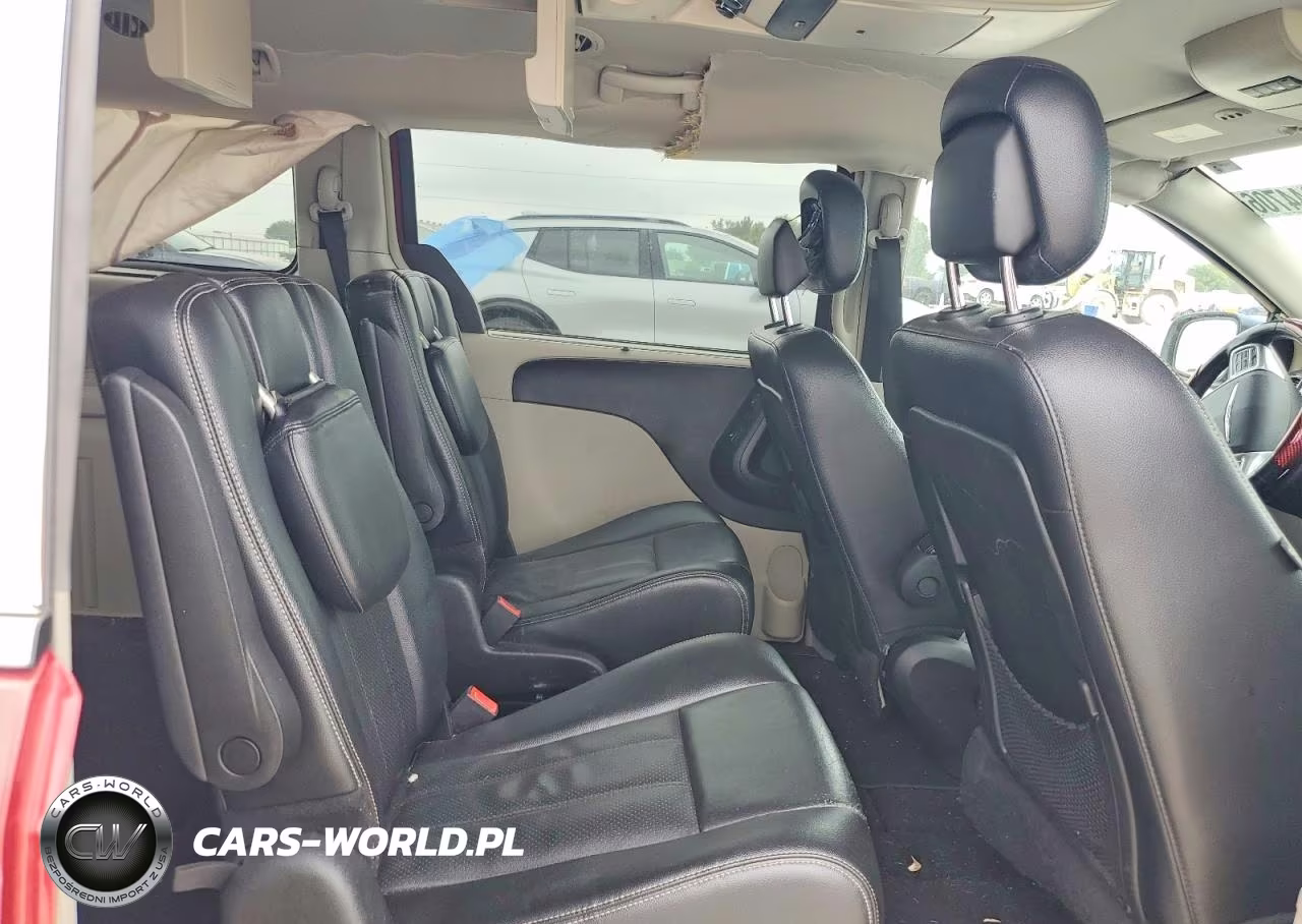 2014 Chrysler Town & Country Touring L VIN:2C4RC1CG3ER116299 - 11