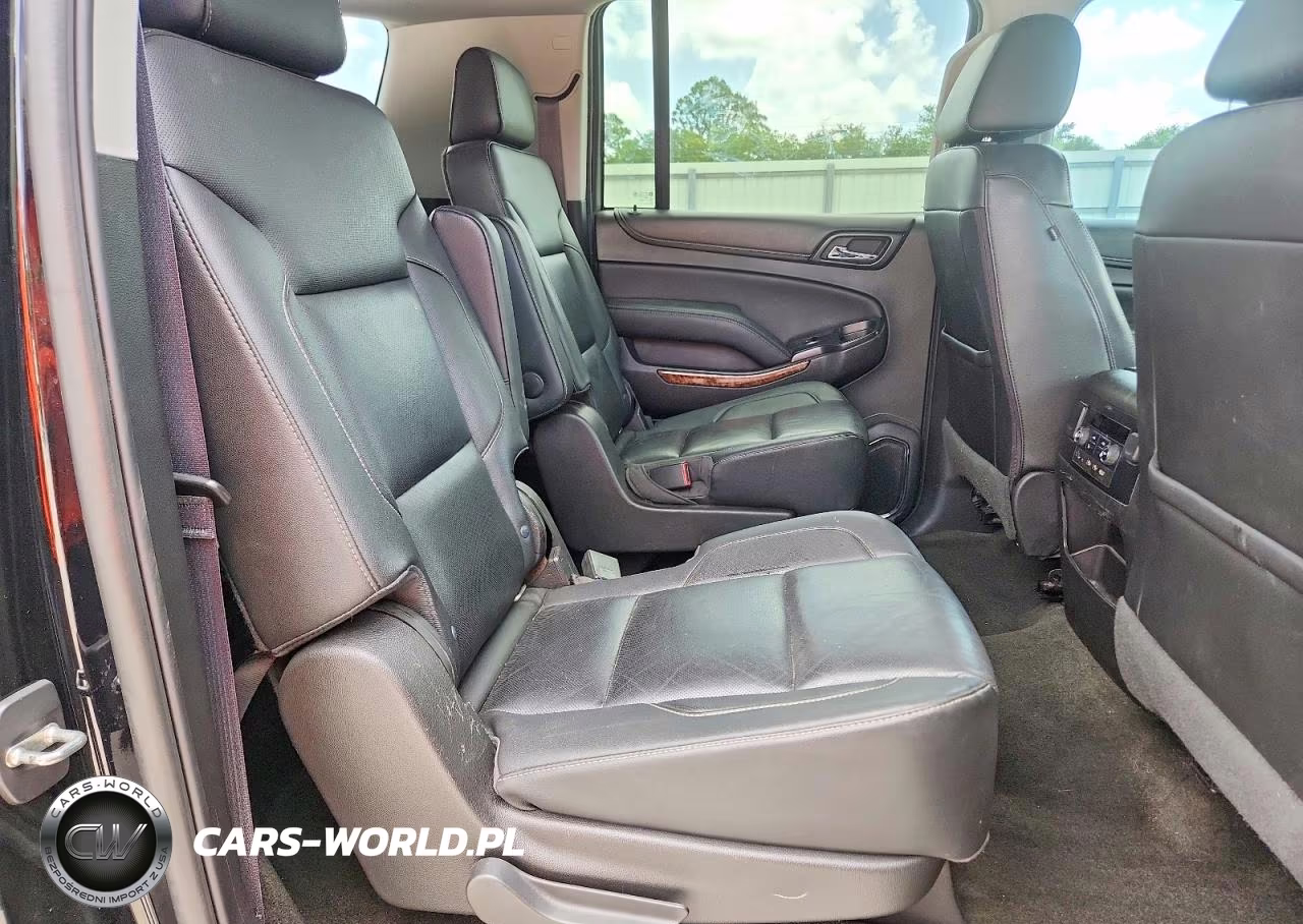 2017 Chevrolet Suburban K1500 Premier VIN:1GNSKJKC9HR130857 - 11