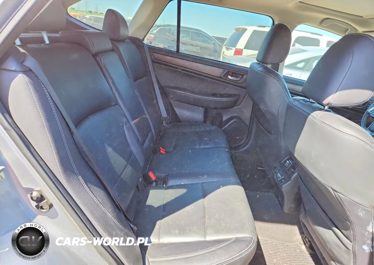 2018 Subaru Outback 3.6R Limited VIN:4S4BSENC4J3296963 - 10